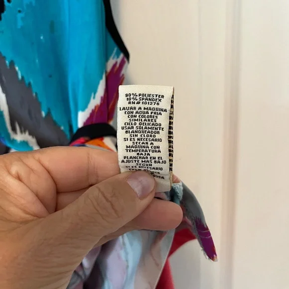 ECI Multicolor Abstract Tank Top - Picture 4 of 5